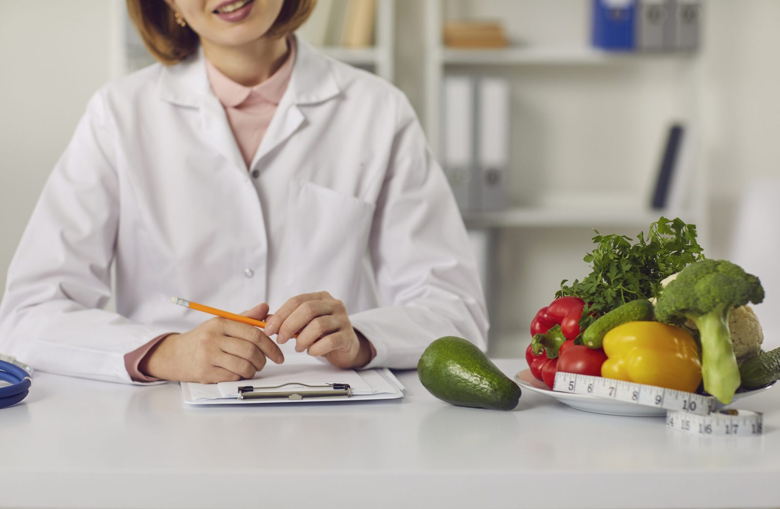 هل يعتبر أخصائي التغذية طبيب؟